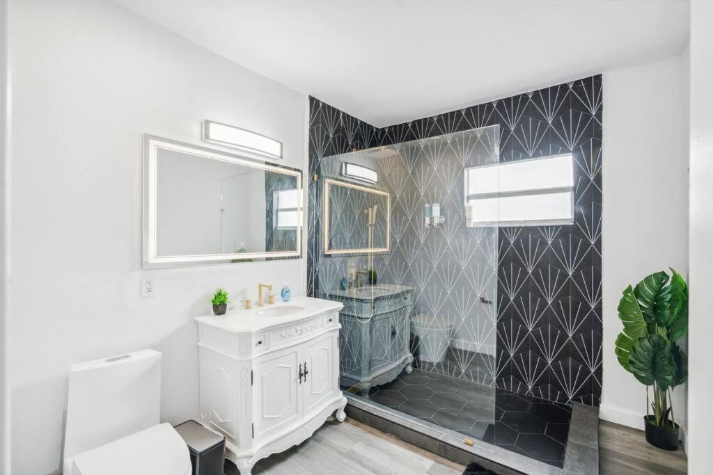 New! Havana Nights Villa ! Walk To Calle Ocho! ميامي المظهر الخارجي الصورة