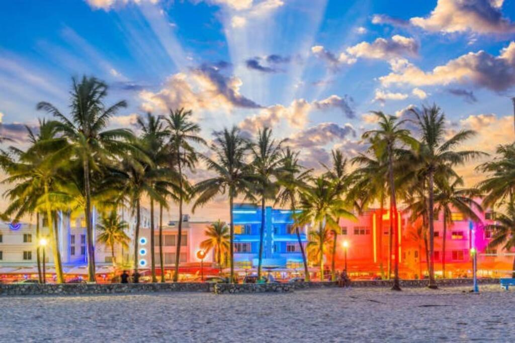 New! Havana Nights Villa ! Walk To Calle Ocho! ميامي المظهر الخارجي الصورة